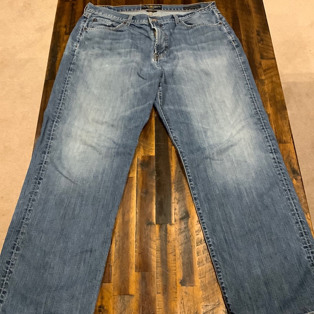 Lucky Brand 181 Heritage Jeans. 38x32